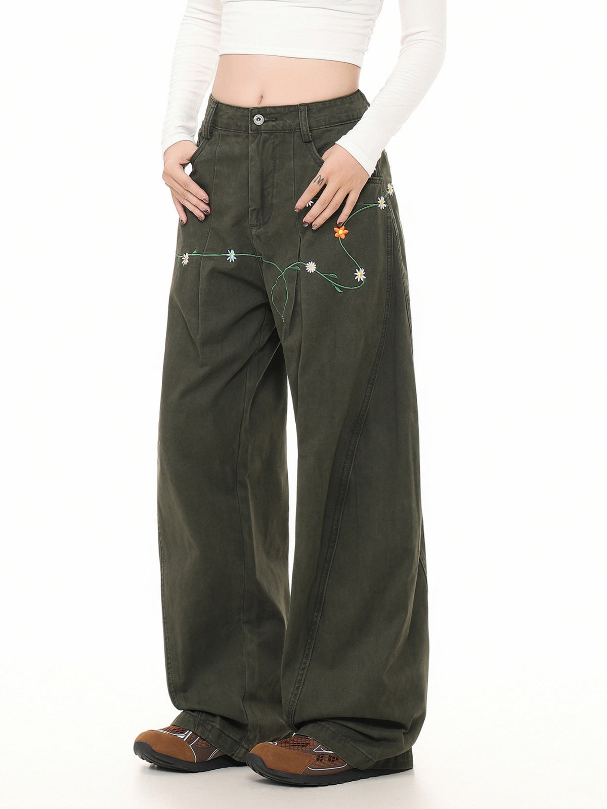 Haaura Botanical Floral Embroidery Baggy Pants