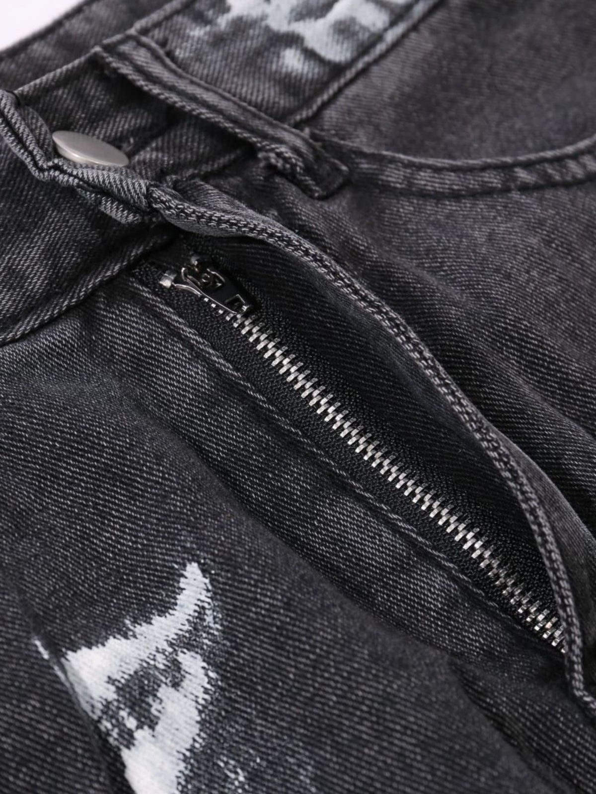 Haaura Multi-Pocket Splatter Super Baggy Jeans