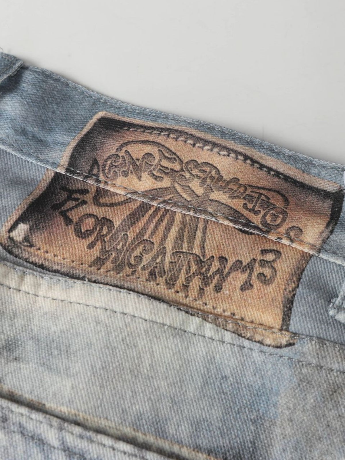 Haaura Baggy Distressed Jeans