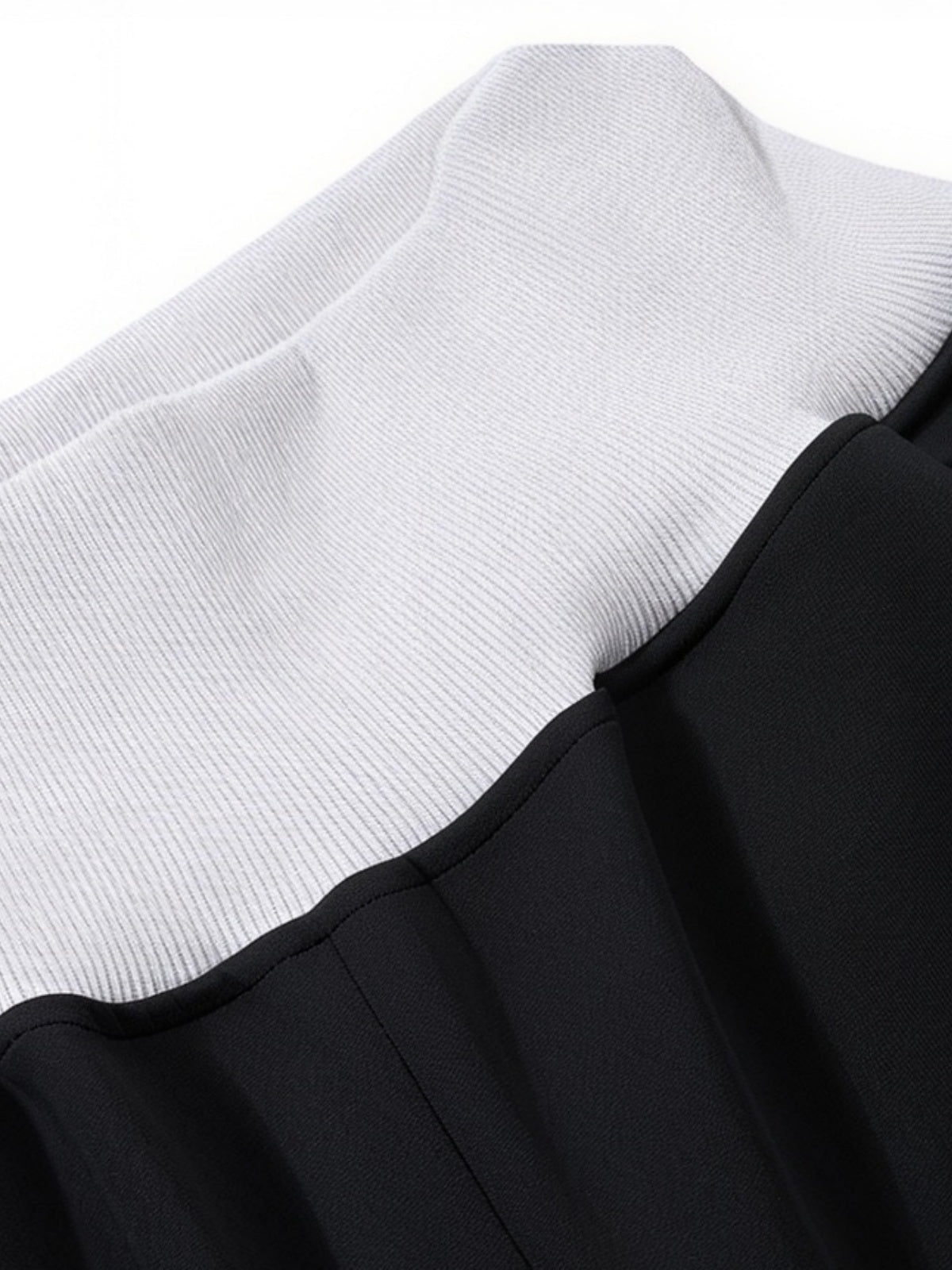 Haaura Contrast Waist Graphic Sweatpants