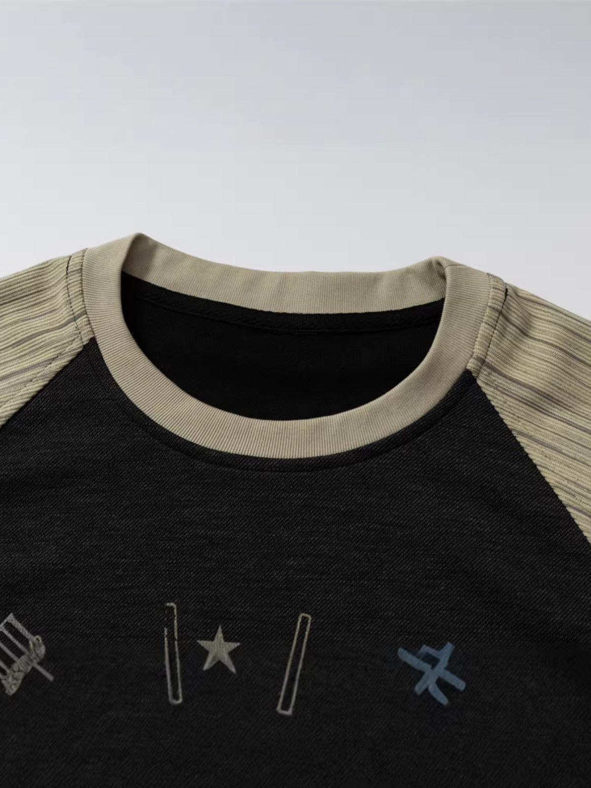 Haaura Gothic Royal Castle Graphic Striped Tee