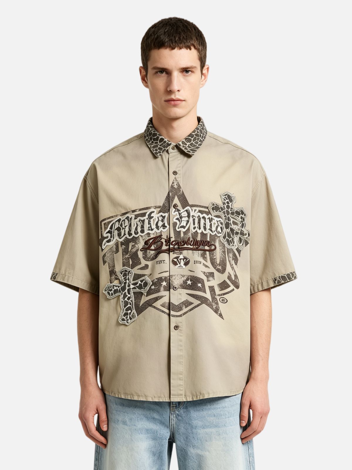 Haaura Boxy Leopard Contrast Collar Graphic Shirt