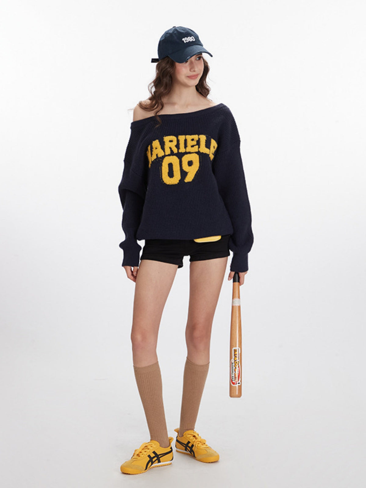 Haaura 09 V-Neck Sweater