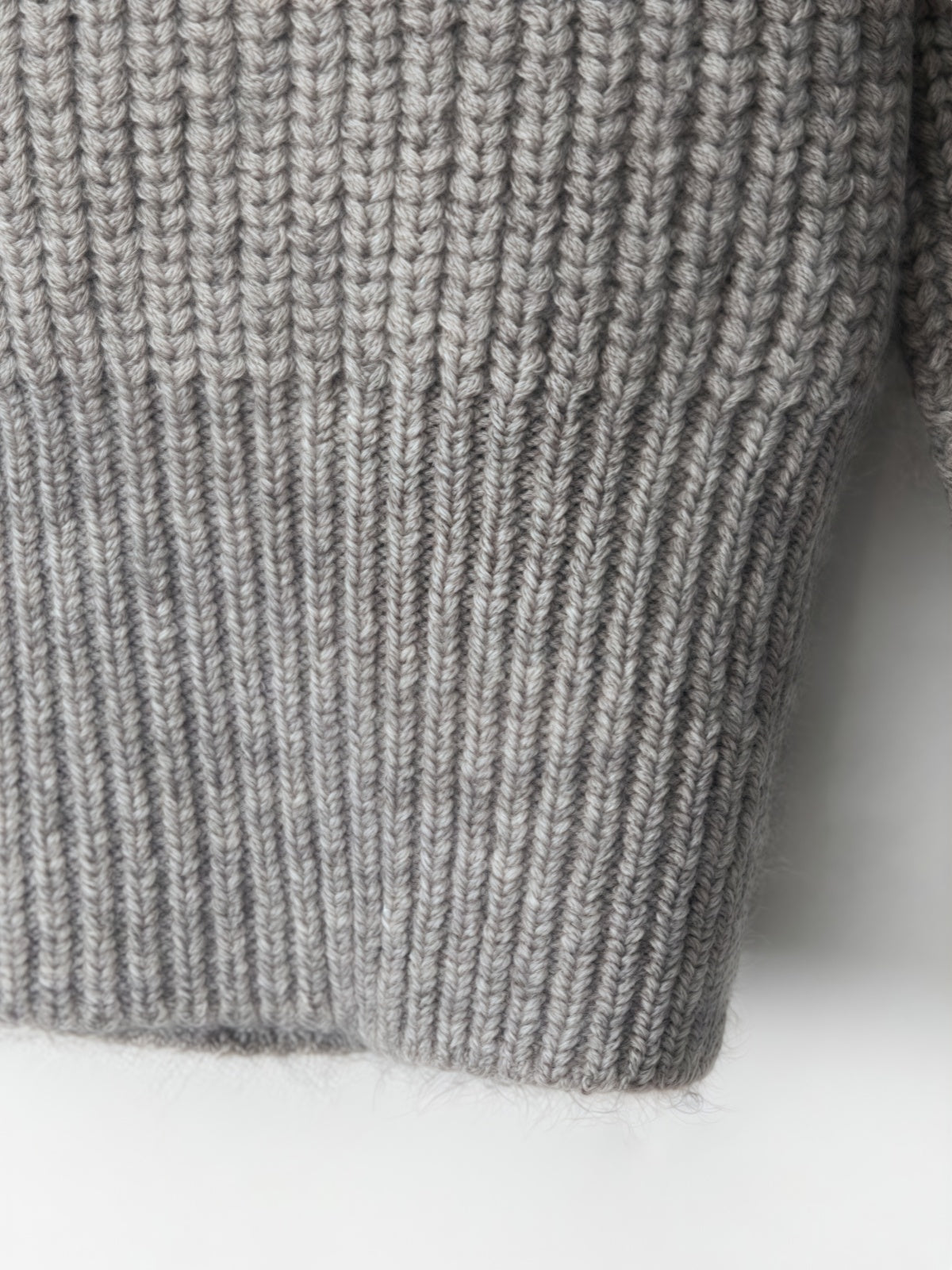 Haaura 09 V-Neck Sweater