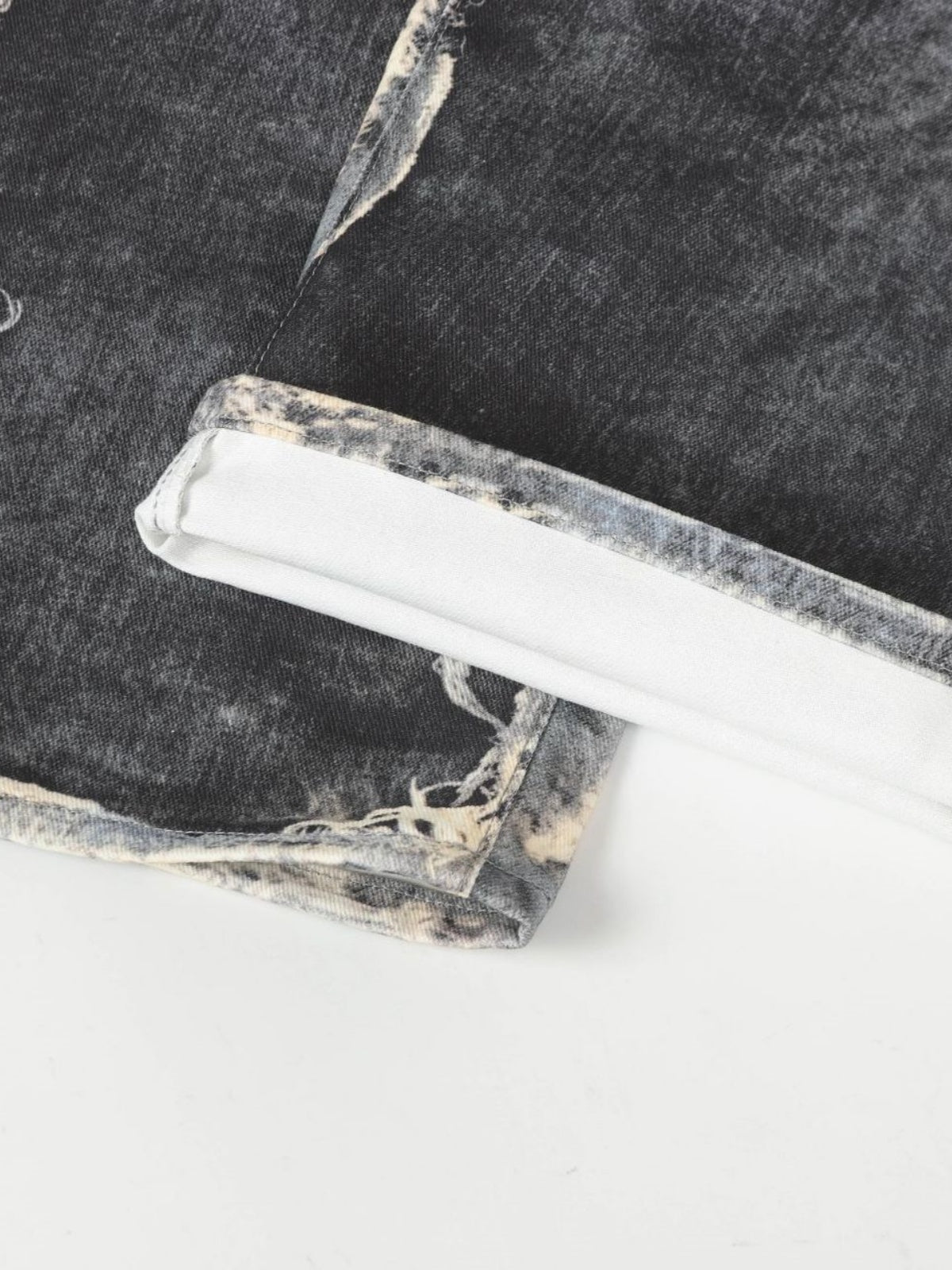Haaura Baggy Distressed Jeans