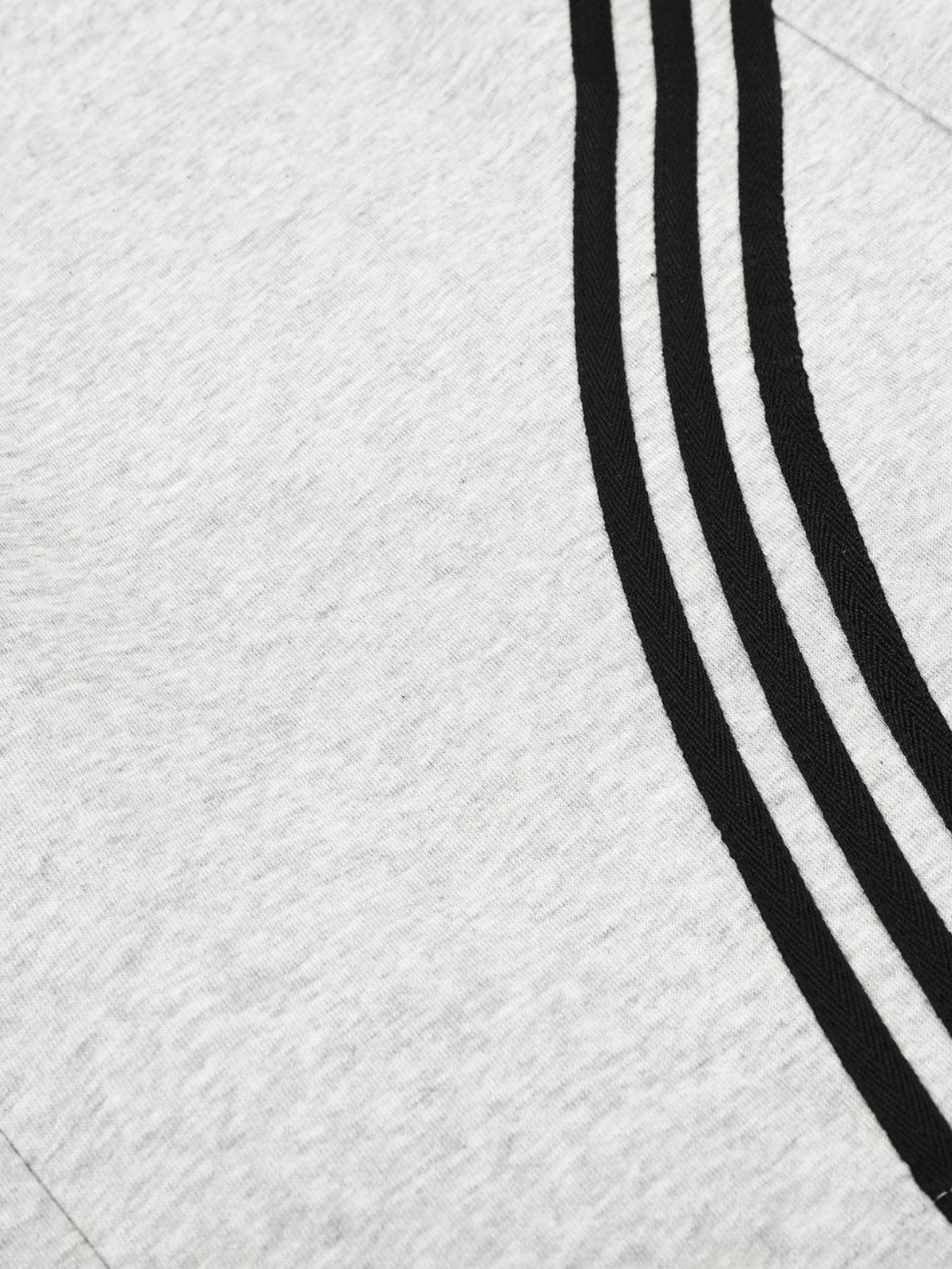 Haaura Curved Stripe Drawstring Baggy Sweatshorts