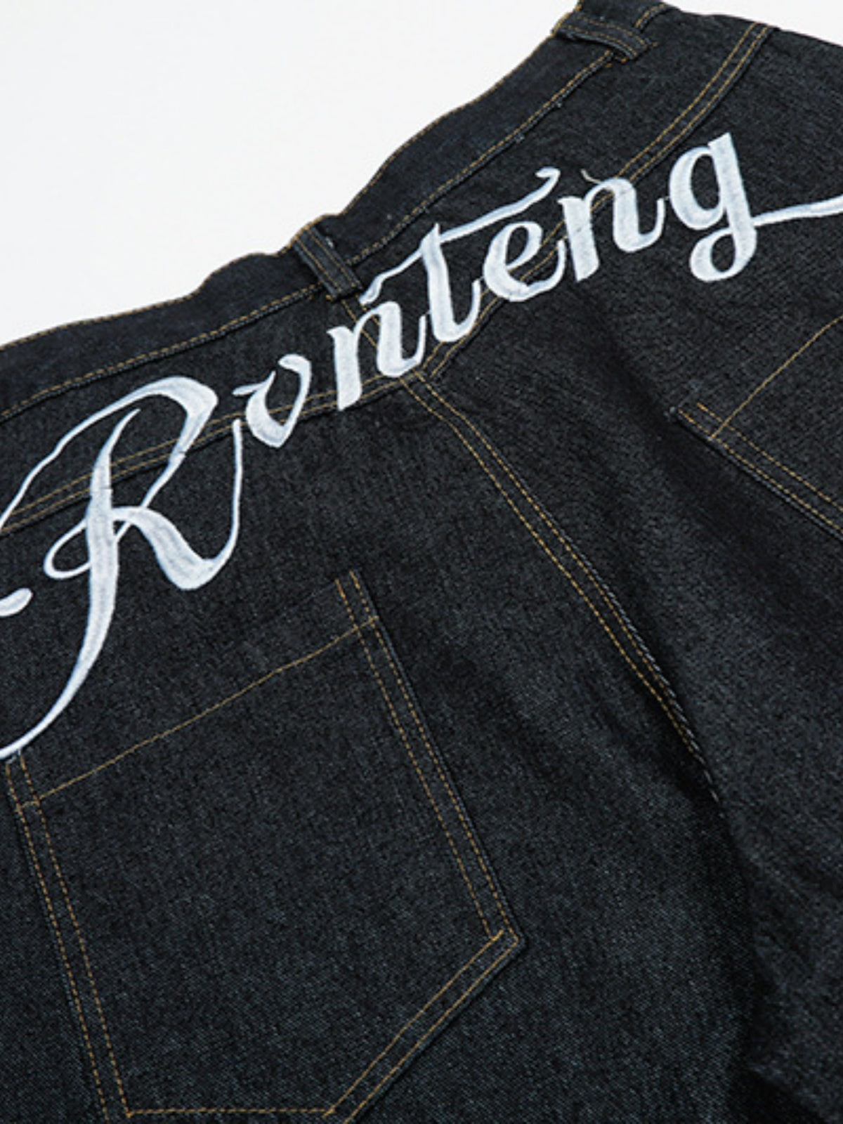 Haaura Arcuate Baggy Jeans