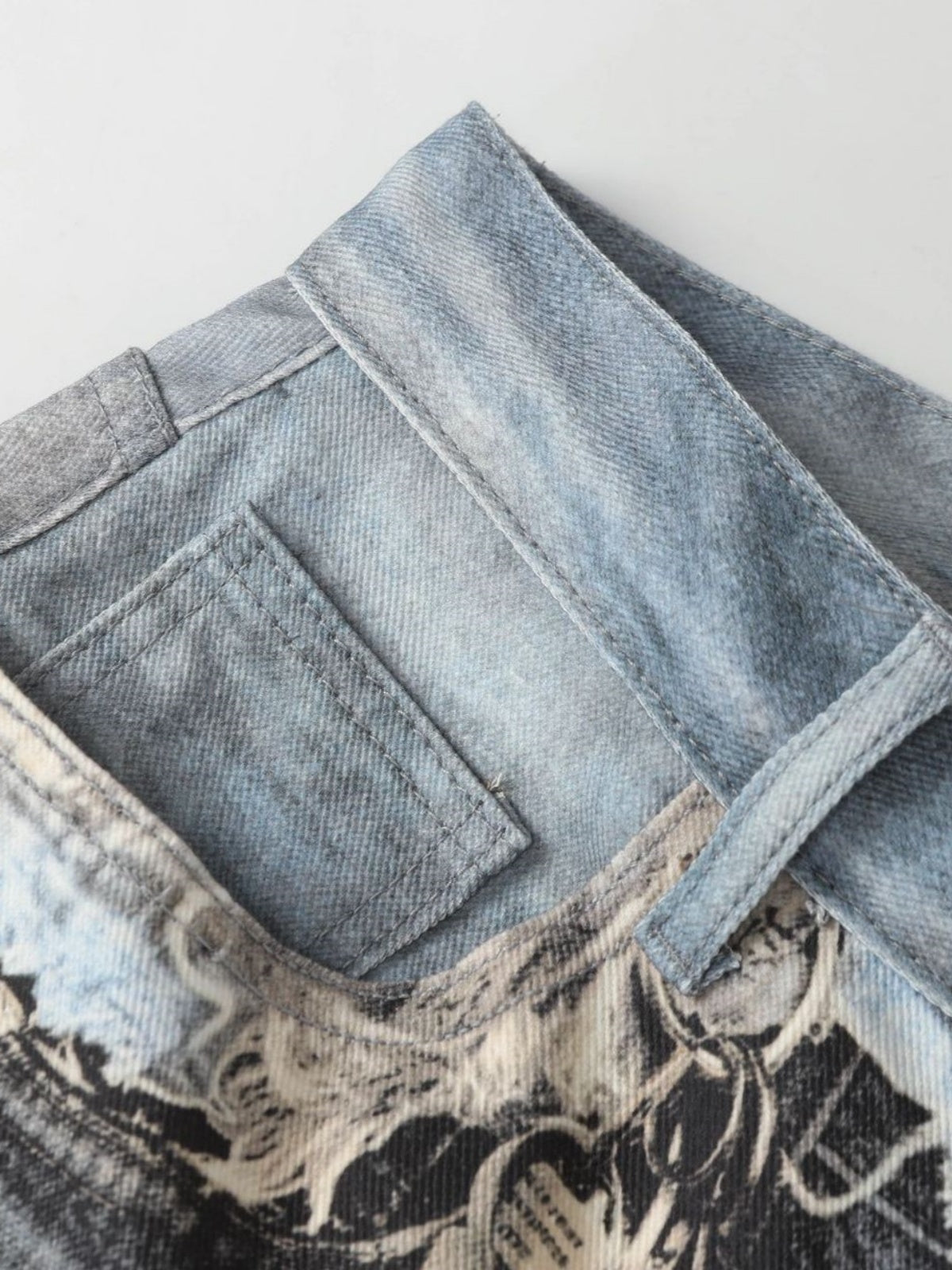 Haaura Baggy Distressed Jeans